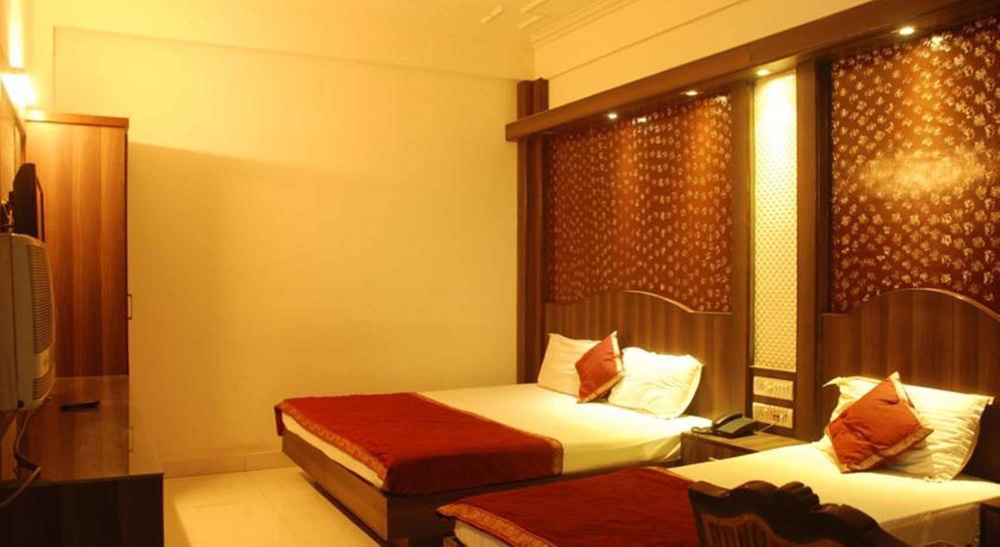 Hotel Baba Inn-By Rcg Hotels Nuova Delhi Esterno foto