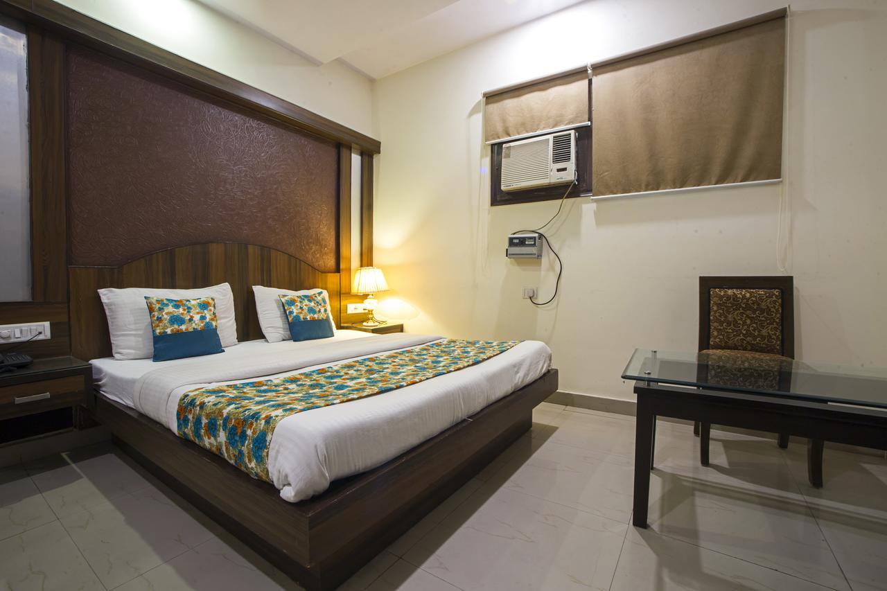 Hotel Baba Inn-By Rcg Hotels Nuova Delhi Esterno foto